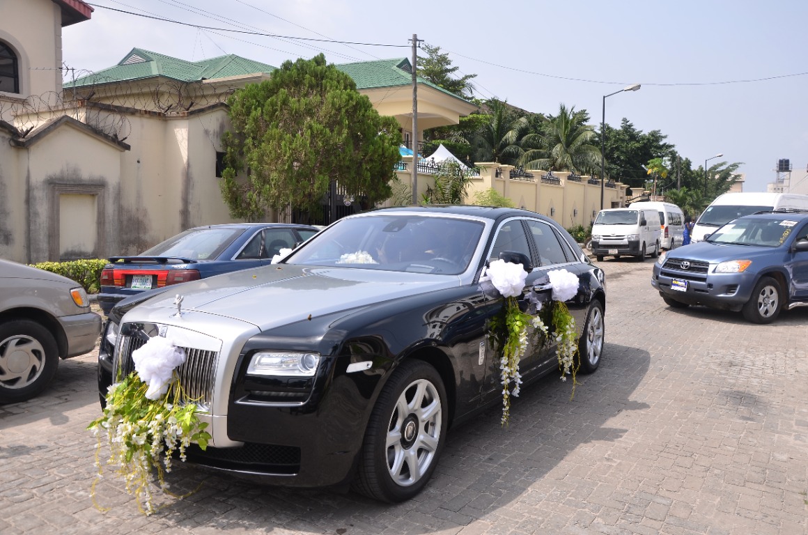 Decorated wedding car